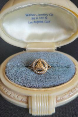 10K YELLOW GOLD RING 