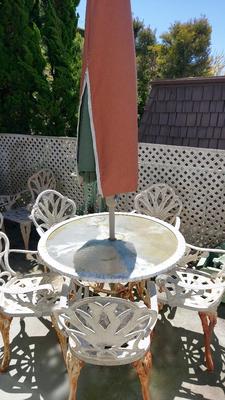 METAL PORCH TABLE AND CHAIRS 2