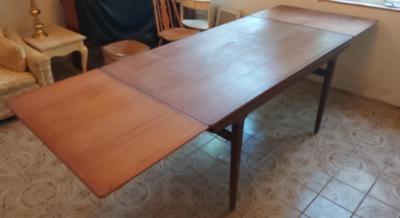 DANISH MID-CENTURY MODERN TEAK DINING TABLE