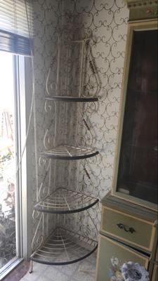 HEAVY METAL CORNER RACK