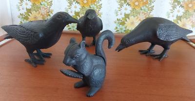 CAST IRON CROWS AND SQUIRREL