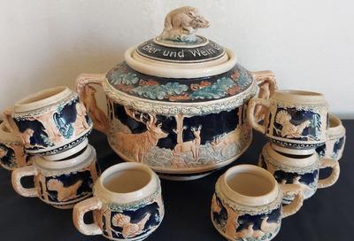 LARGE VINTAGE GERMAN DRINK BOWL AND CUPS