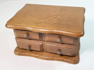 Wooden jewelry box