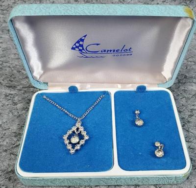 Rhinestone necklace and earring set