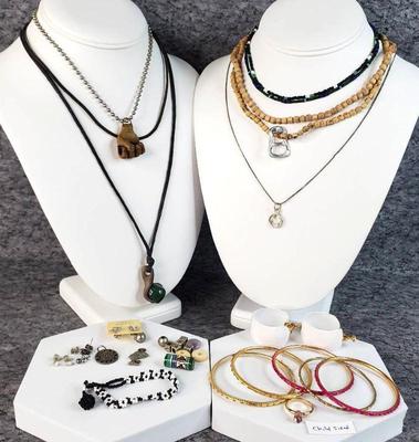 Costume jewelry children's jewelry, beads, earrings