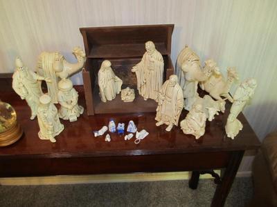 Gorgeous handmade wooden/ceramic VTG nativity sets