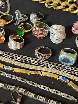 Sale Photo Thumbnail #377
