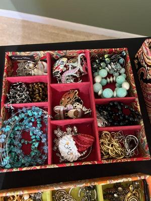 Sale Photo Thumbnail #385