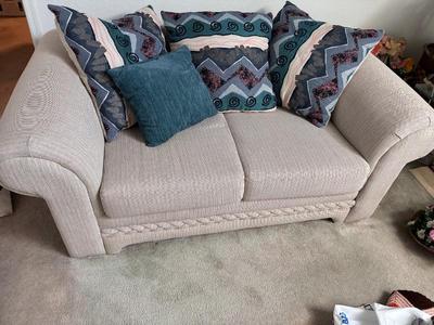Sale Photo Thumbnail #728