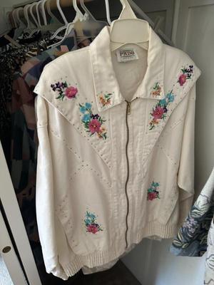 Sale Photo Thumbnail #407
