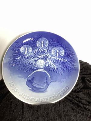 The 1980 christmas jubilee plate bing grondahl copehagen porcelain 9