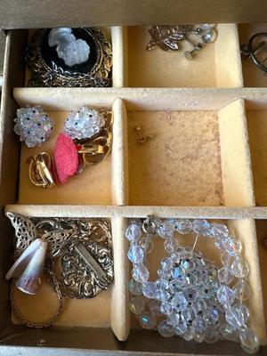 Sale Photo Thumbnail #306