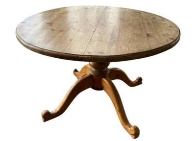 Antiqued Pine Dining Table With Leaf - Seats 4 - Opens To Seat 8 - Great Condition!