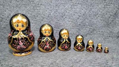 Russian matryoshka nesting dolls 7 pc