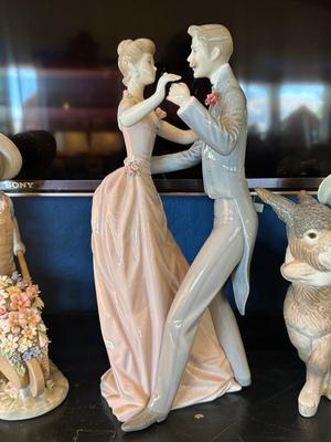 Sale Photo Thumbnail #262: Lladro figurines 