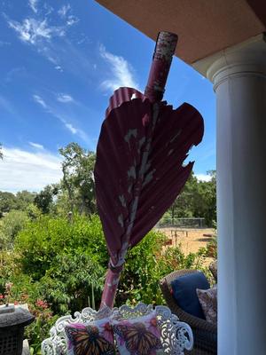 Sale Photo Thumbnail #791: Oversized pink arrow