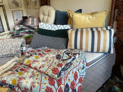 Sale Photo Thumbnail #532