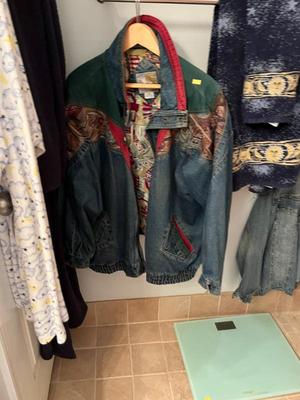 Sale Photo Thumbnail #332