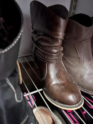 Sale Photo Thumbnail #340
