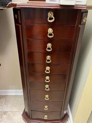 Sale Photo Thumbnail #271