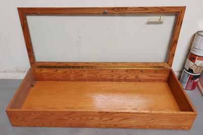 GORGEOUS WOODEN DISPLAY CASE WITH GLASS WINDOW DOOR