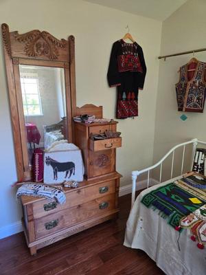 Sale Photo Thumbnail #150