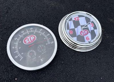 Vintage stp clock and weather station set