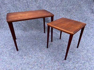 Rectangular and square tables