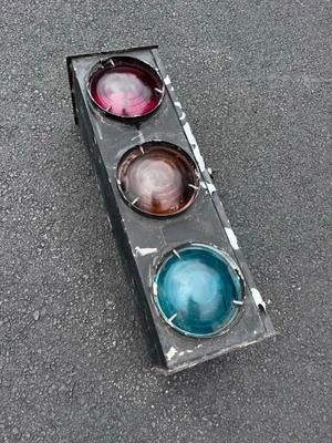 3 light traffic light