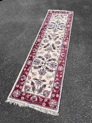 Cream color rug runner