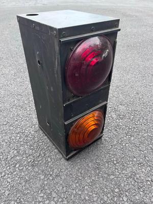 2 light emergency traffic signal