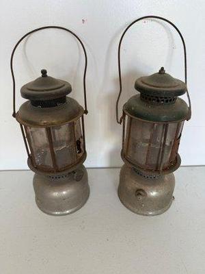 Lot (2) Vintage Coleman Quick-lite Camp Lanterns
Lot #: 17