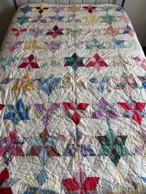 Vintage Full Size Star Quilt
Lot #: 46