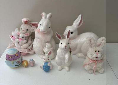 Lot Ceramic Bunnies, Stuffed Bunnies, Ceramic Eggs & Covered Egg
Lot #: 316
