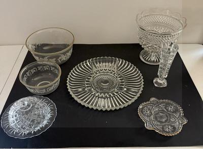 Lot Crystal, Cut Glass & Etched Glassware
Lot #: 106