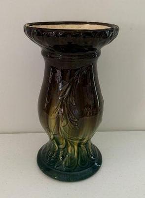 Large Unmarked Vintage Pedestal
Lot #: 14