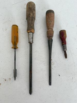 Lot (4) Vintage Screwdrivers- Stanley & More
Lot #: 79