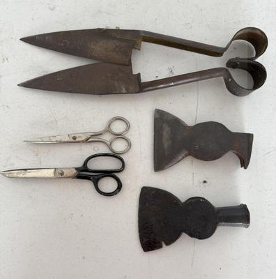 Lot Vintage CCC Col Cut Co Sheep Shears , (2) Kleencut Scissors & (2) Axe Heads
Lot #: 73