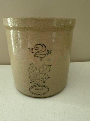 Vintage 2 Gallon Western Crock
Lot #: 29