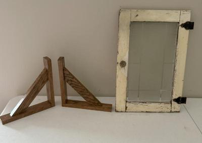 Lot Vintage Frosted Glass Cabinet Door & Pair Oak Shelf Brackets
Lot #: 119