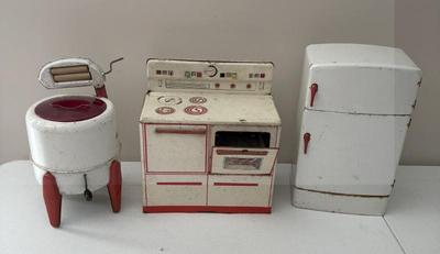 Lot (3) Vintage Metal Wolverine Playset- Stove, Washer & Refrigerator
Lot #: 173