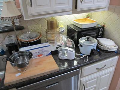 Sale Photo Thumbnail #89: Full kitchen - small appliances, glassware, gadgets, utensils, cast iron, pots and pans sets, cookbooks, and more