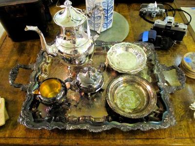 Sale Photo Thumbnail #12: Vintage Sheridan silver serving pieces