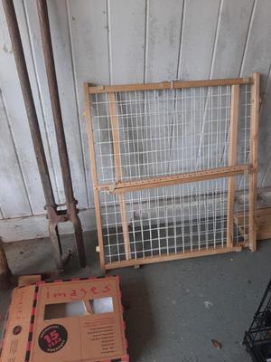 Baby gate/dog barrier 