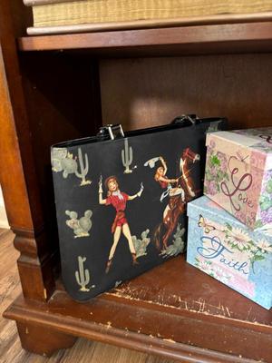 Sale Photo Thumbnail #398