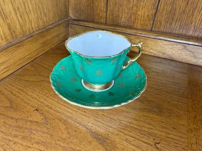 Aynsley Fine English Bone China Kelly Green Fleur De Lis Teacup & Saucer