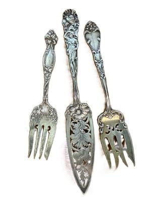 Exceptional Trio Of Sterling Silver Art Nouveau Servers