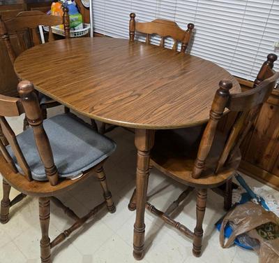 Sale Photo Thumbnail #19: Table and chairs