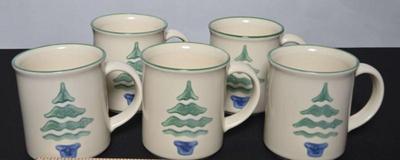 Pfaltzgraff christmas mugs set of 5)
