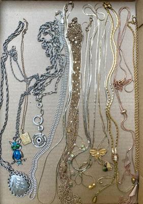 Sale Photo Thumbnail #28: Costume jewelry